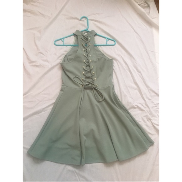 Mint green dress - Picture 2 of 3
